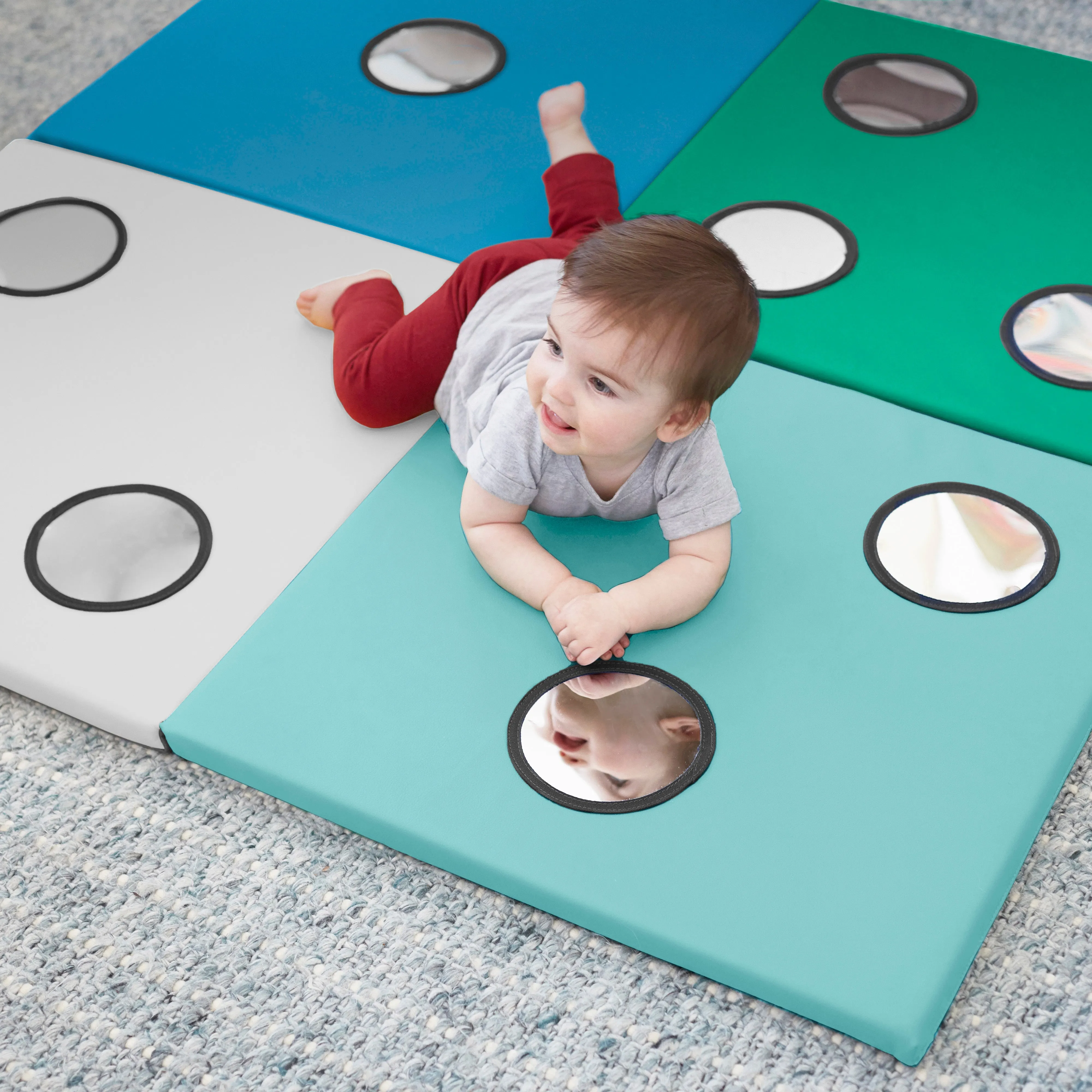 123 Look At Me Counting Activity Mat with Sensory Mirrors
