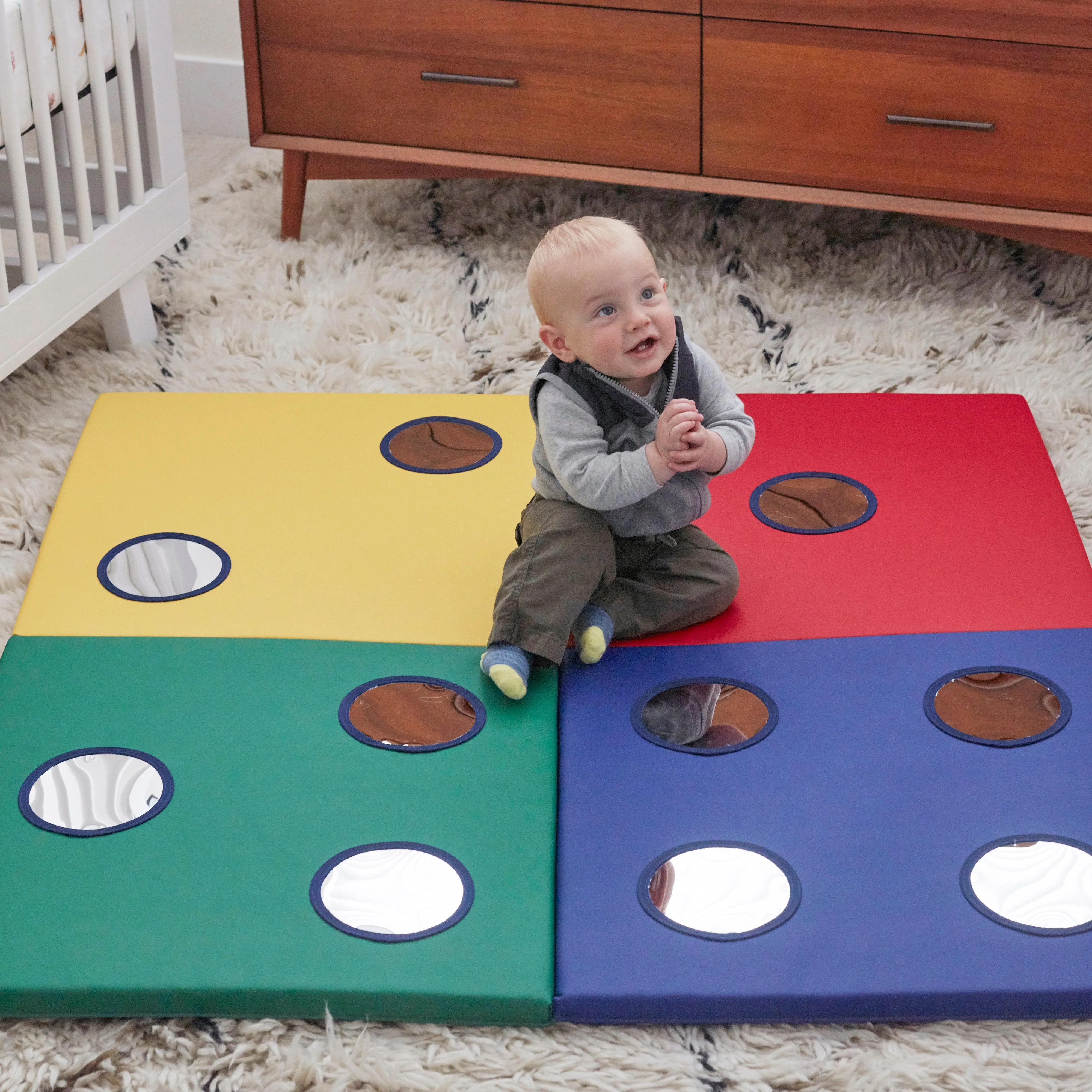 123 Look At Me Counting Activity Mat with Sensory Mirrors