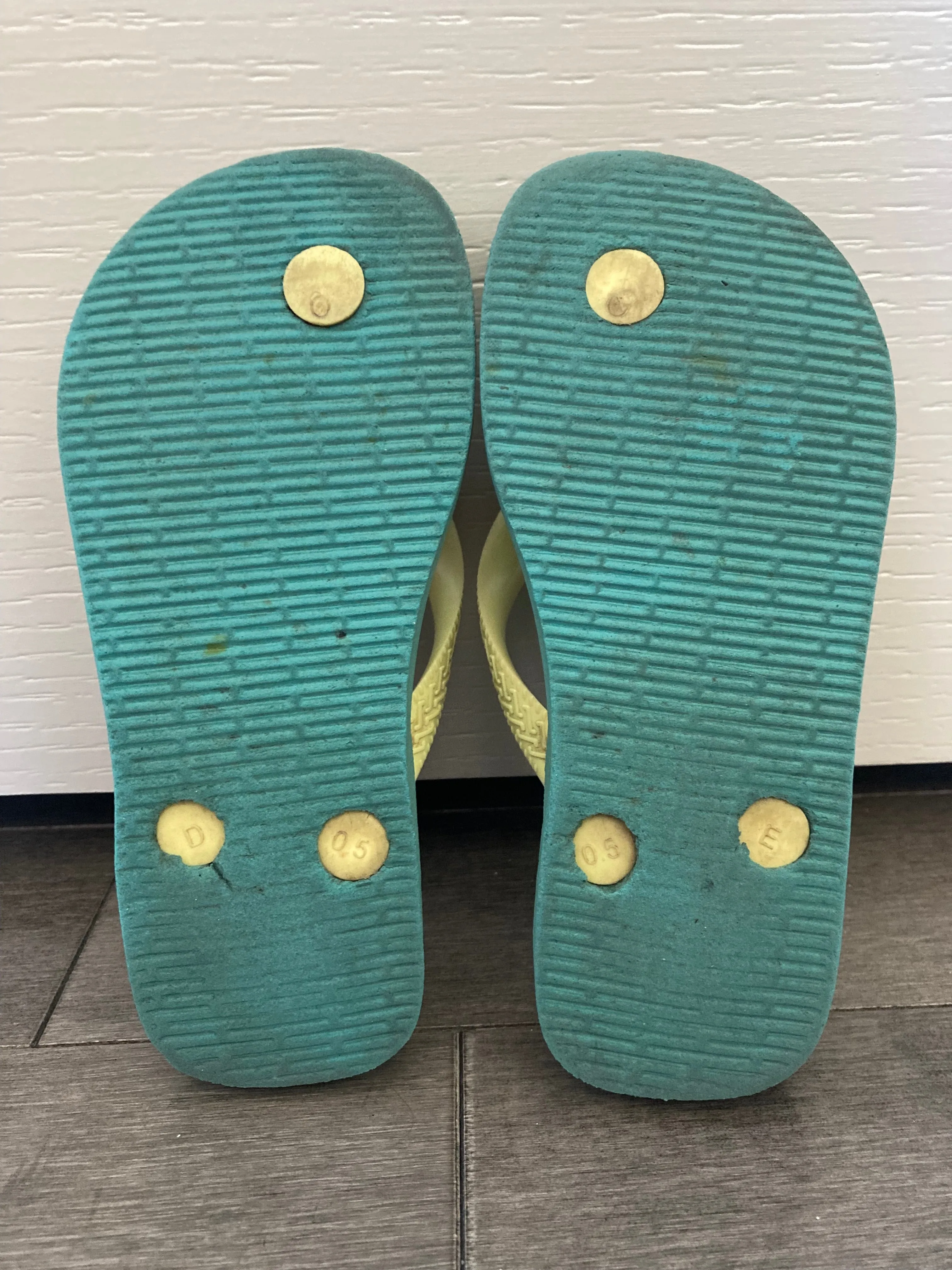 Braziliian Flip Flops with Narwhals by Havaianas, Size 29-30 EU/11-12 US, Shoes 11.5 (Toddler:2-4yr)