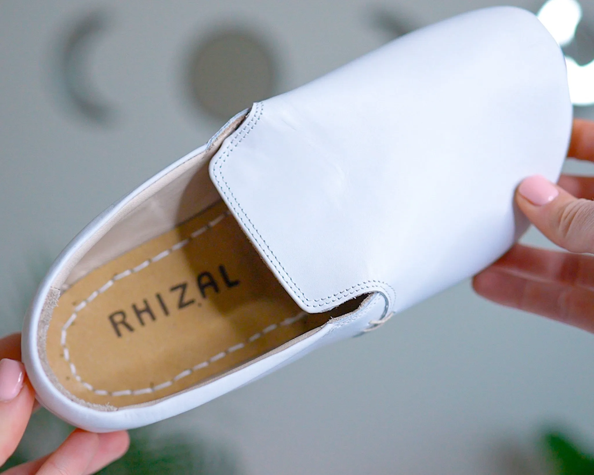 Brio Slip-On / Ivory / Womens