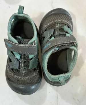 Closed toe sandals size 7, Shoes 7 (Walkers:12-24 mth)