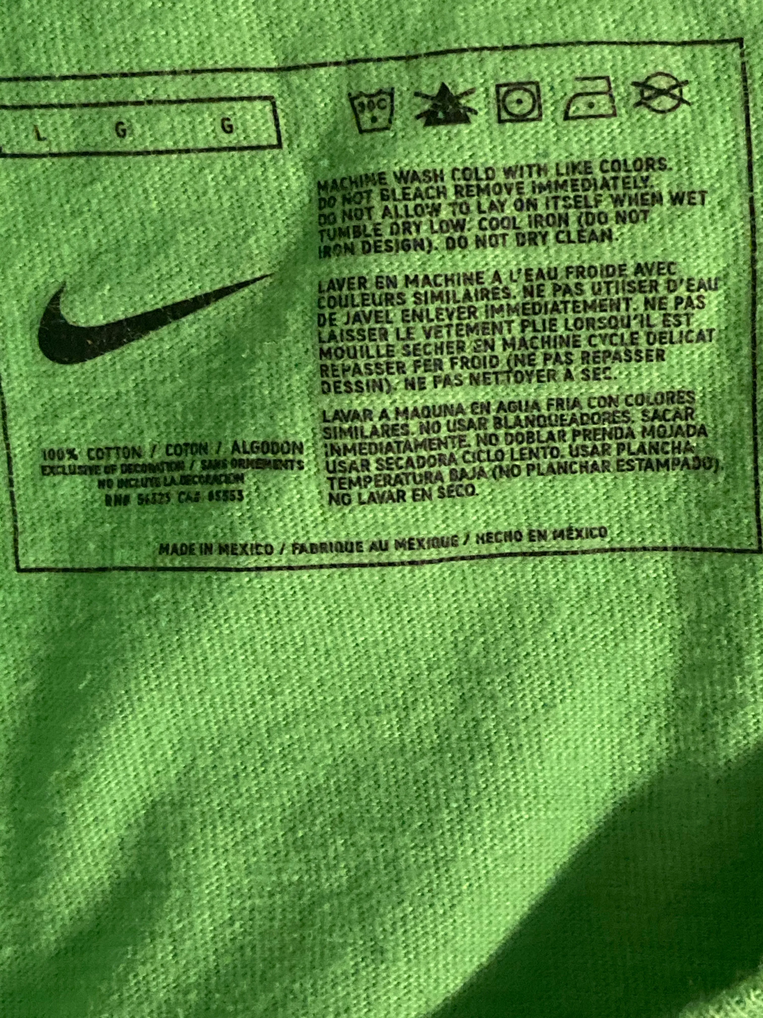 NIKE "MY FEET HURT FROM KICKING SO MUCH ASS" NIKE RUN Graphic Print Adult L Large Lrg Green T-Shirt Tee Shirt