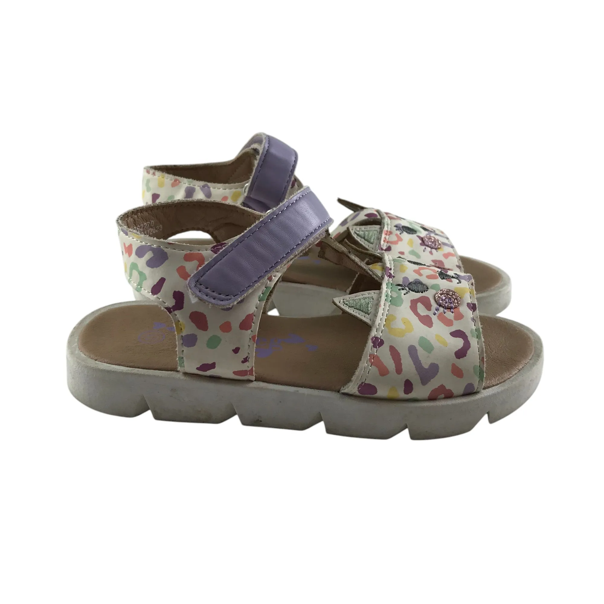 Nutmeg sandals shoe size 11 junior white animal print straps with cat face