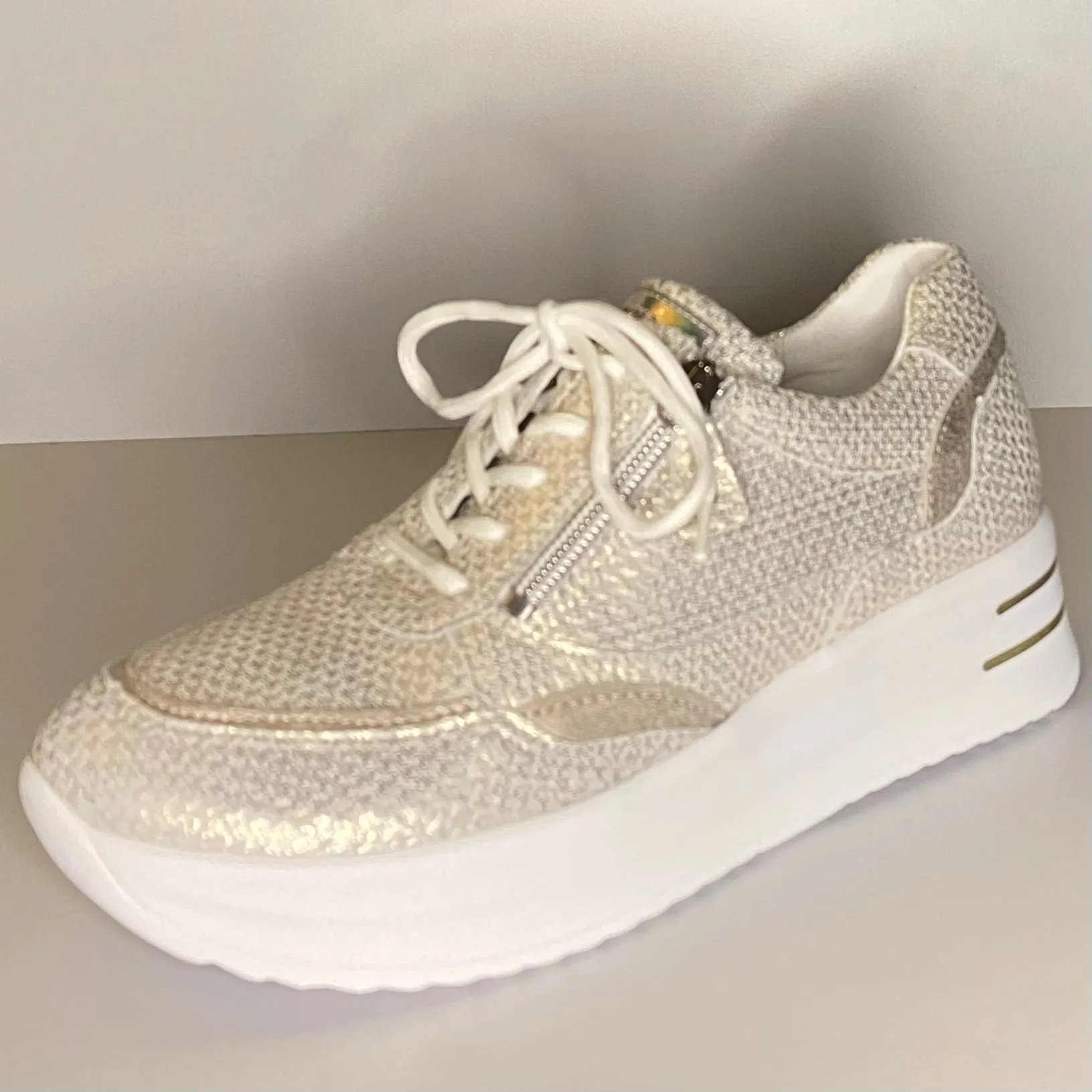 Waldlaufer 755004 313 396  Platinum Metallic Trainers